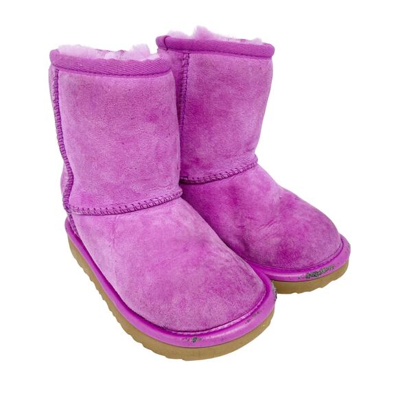 UGG Toddler Pink Suede Classic Short Boots Sheepskin Lined Size 9 - Picture 1 of 10